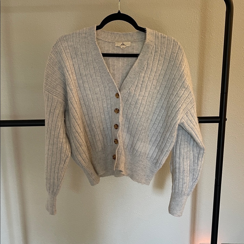 Nordstrom - Rip Curl Light Gray Ribbed Cardigan with Buttons